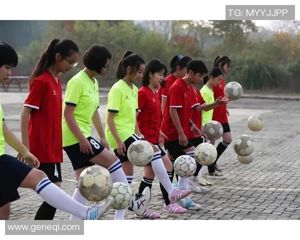 假小子追逐足球梦想与明星的青春故事